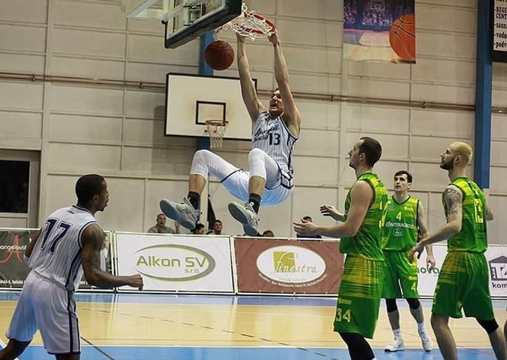 Štyridsať nahádzaných bodov jedného hráča! Aj to sa dialo v SBL